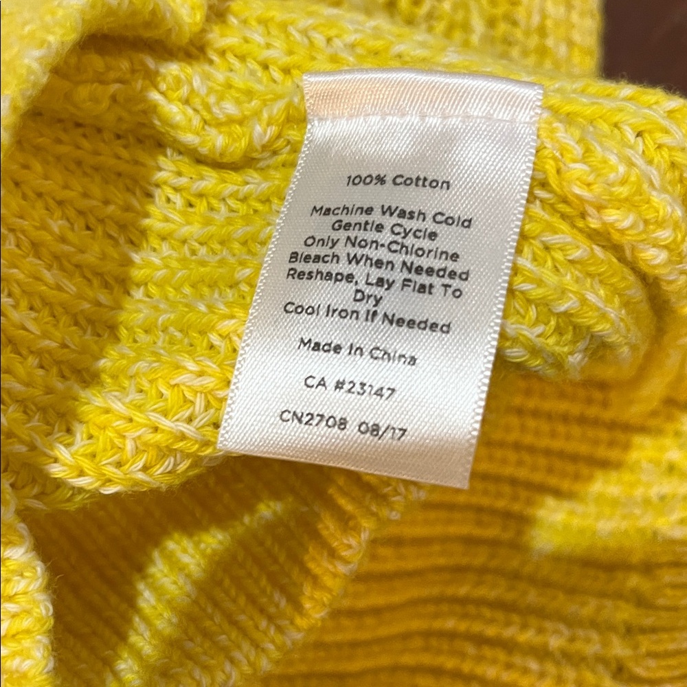 🌻3/$15🌻 Talbots Bright Yellow Cable-Front Crewneck Sweater - Picture 7 of 7